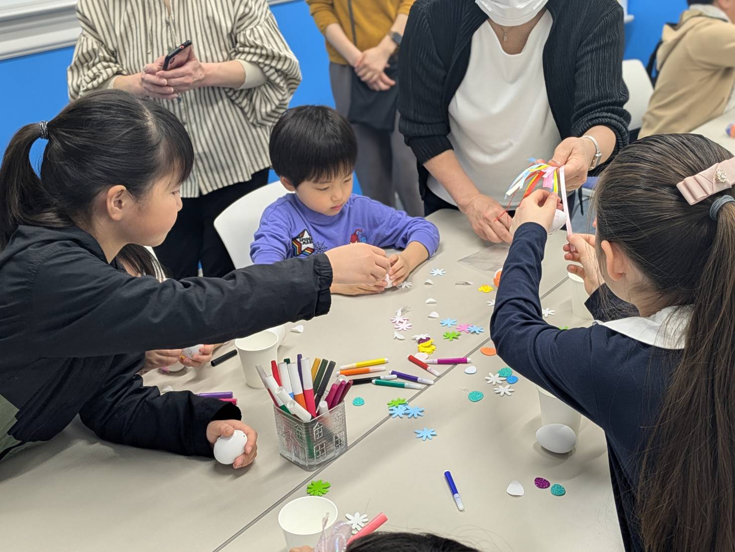 イースターを楽しむ様子